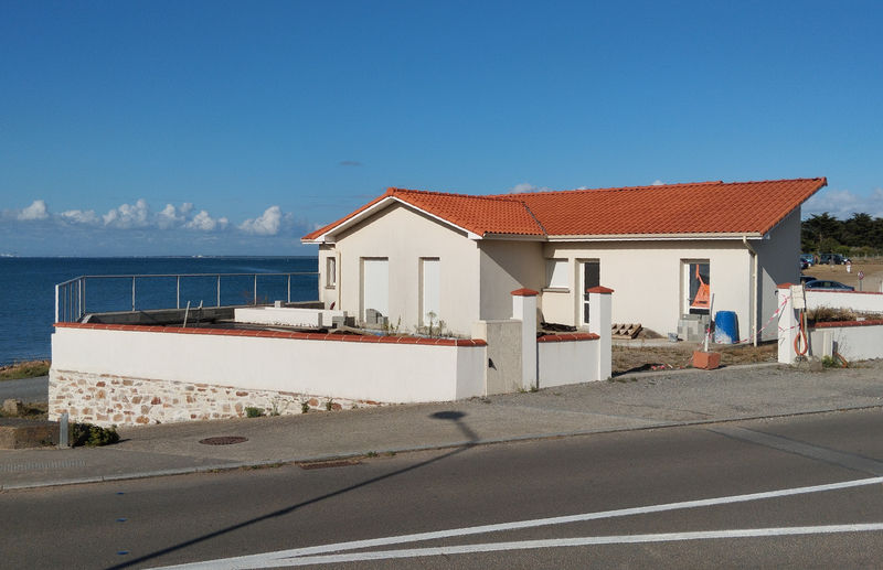 [construction en bord de mer]